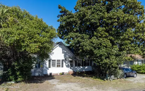 406 13th Ave S, Myrtle Beach, SC 29577