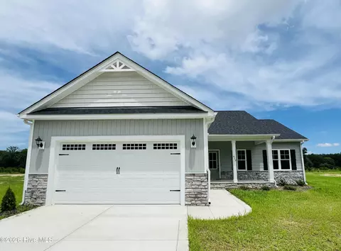 413 Creeks Edge Dr, Pikeville, NC 27863