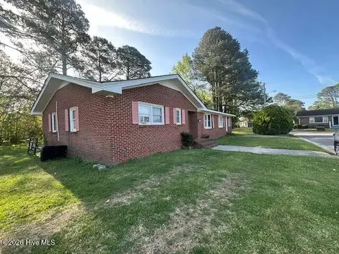 1206 Bias St, Elizabeth City, NC 27909