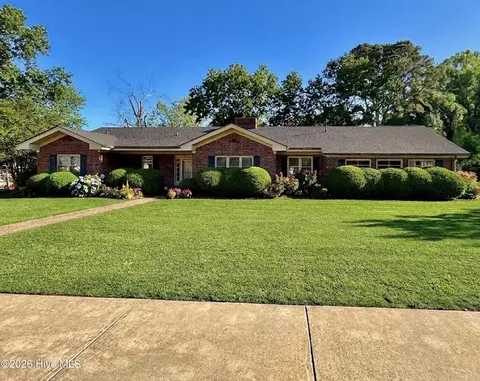 4068 Grimmersburg St, Farmville, NC 27828