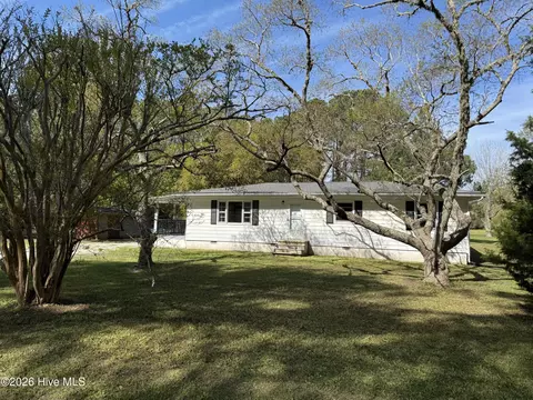 308 Mccabe Rd, Morehead City, NC 28557