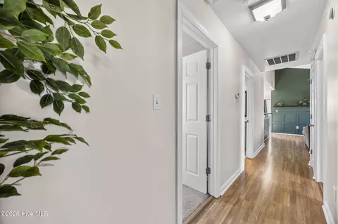 Entry Way - 503 Amber Ave, Hubert, NC 28539 photo 4 of 4