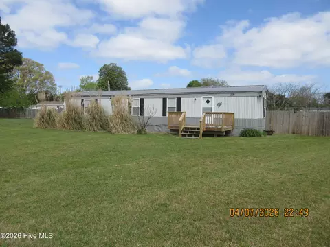 104 Mallard Ct, Grandy, NC 27939