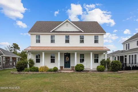 303 Bogue Watch Dr, Newport, NC 28570