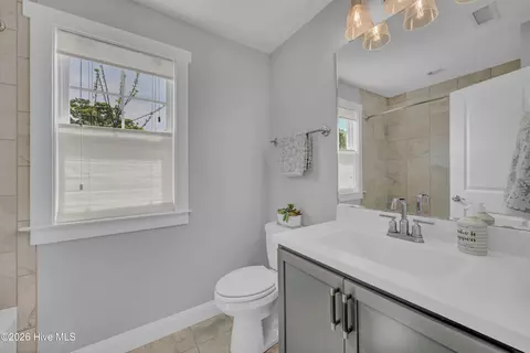 Bath - 207 Loder Ave, Wilmington, NC 28409 photo 2 of 8