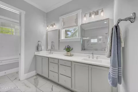 Bath - 207 Loder Ave, Wilmington, NC 28409 photo 5 of 8