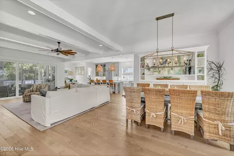 Dining - 207 Loder Ave, Wilmington, NC 28409 photo 4 of 6