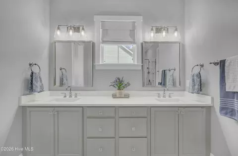 Bath - 207 Loder Ave, Wilmington, NC 28409 photo 4 of 8