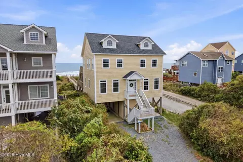 4478 Island Dr, North Topsail Beach, NC 28460