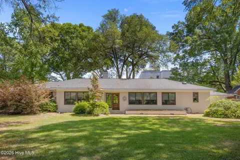 1041 E Rock Spring Rd, Greenville, NC 27858