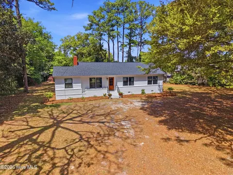304 Parkway Dr, Wilmington, NC 28409