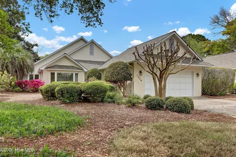 1846 Glen Eagles Ln, Wilmington, NC 28405