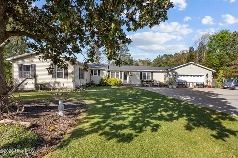 855 Belgrade Swansboro Rd, Stella, NC 28582