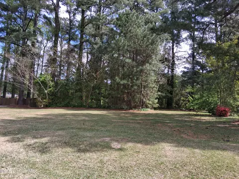 705 Fitzgerald Dr, Kinston, NC 28501