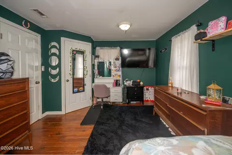 Bedroom - 131 Grandy Rd, Grandy, NC 27939 photo 3 of 10