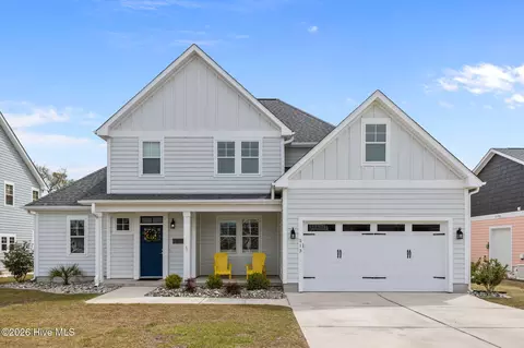 213 Bogue Carrier Ct, Newport, NC 28570