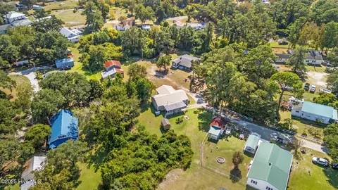 View/Area - 376 Shell Rd, Atlantic, NC 28511 photo 2 of 4