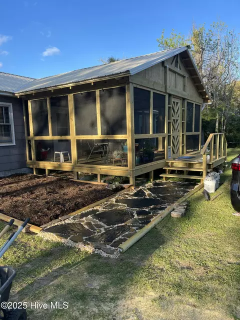 Exterior - 376 Shell Rd, Atlantic, NC 28511 photo 8 of 13
