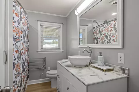 Bath - 376 Shell Rd, Atlantic, NC 28511 photo 2 of 4