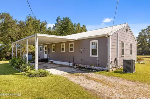 Exterior - 376 Shell Rd, Atlantic, NC 28511 photo 12 of 13