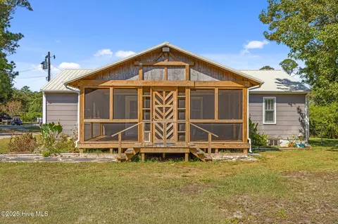 Exterior - 376 Shell Rd, Atlantic, NC 28511 photo 7 of 13
