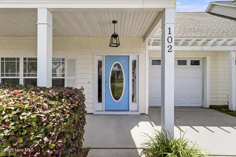 Exterior - 102 Phoebee Ct, Hampstead, NC 28443 photo 4 of 9