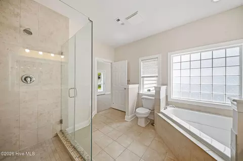 Bath - 102 Phoebee Ct, Hampstead, NC 28443 photo 3 of 5