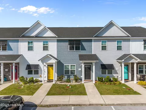 57 Outrigger Dr, Swansboro, NC 28584