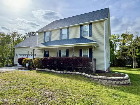 2007 Melodie Ln, Morehead City, NC 28557