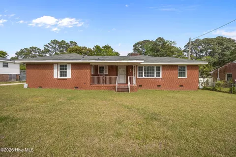 709 Hooker Rd, Greenville, NC 27834