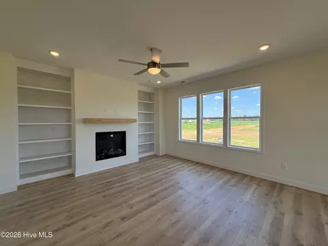 Living - 145 Longfield Ct, Dunn, NC 28334 photo 2 of 3