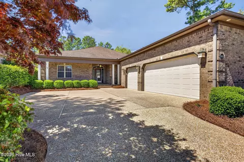 6201 Motts Village Rd, Wilmington, NC 28412