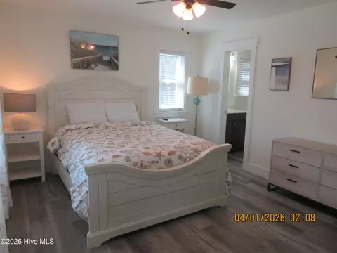 Bedroom - 861 Ivory Ct, Corolla, NC 27927 photo 3 of 10