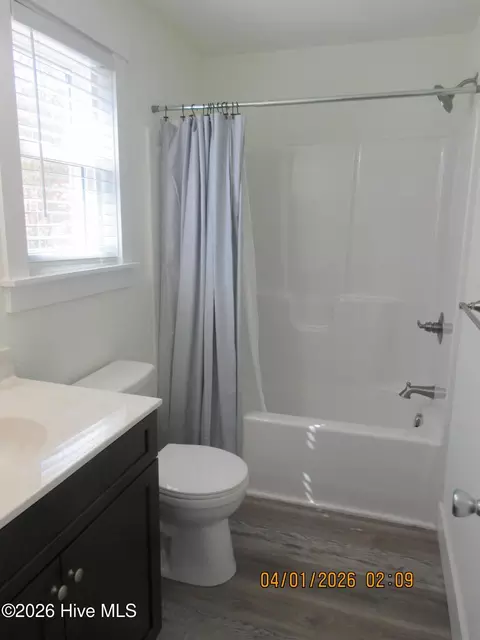 Bath - 861 Ivory Ct, Corolla, NC 27927 photo 1 of 7