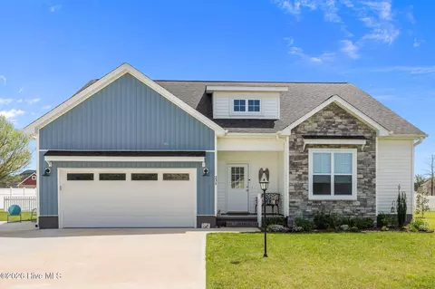 231 Eureka Ave, Washington, NC 27889