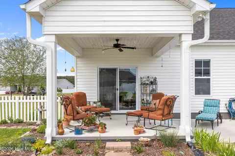 Exterior - 231 Eureka Ave, Washington, NC 27889 photo 8 of 11