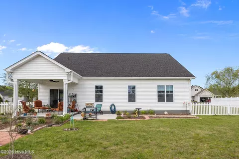 Exterior - 231 Eureka Ave, Washington, NC 27889 photo 6 of 11