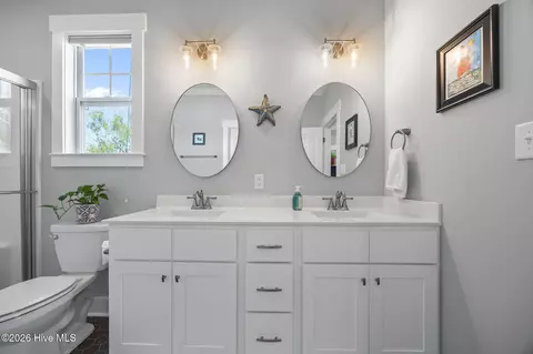 Bath - 231 Eureka Ave, Washington, NC 27889 photo 2 of 7