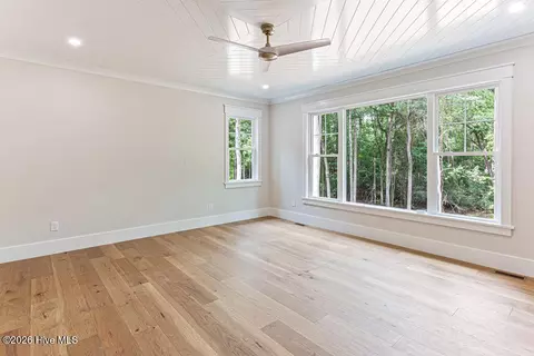 Living - 48 Glasgow Dr, Pinehurst, NC 28374 photo 6 of 9