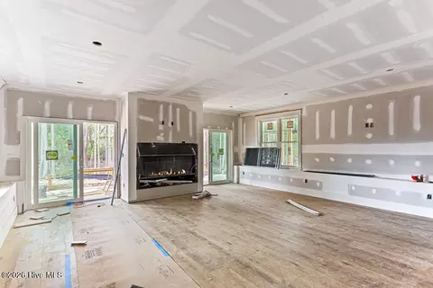 Living - 48 Glasgow Dr, Pinehurst, NC 28374 photo 4 of 6
