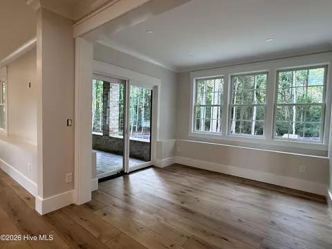 Living - 48 Glasgow Dr, Pinehurst, NC 28374 photo 6 of 9
