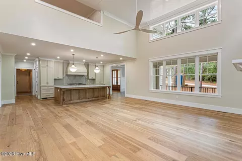 Living - 48 Glasgow Dr, Pinehurst, NC 28374 photo 5 of 9