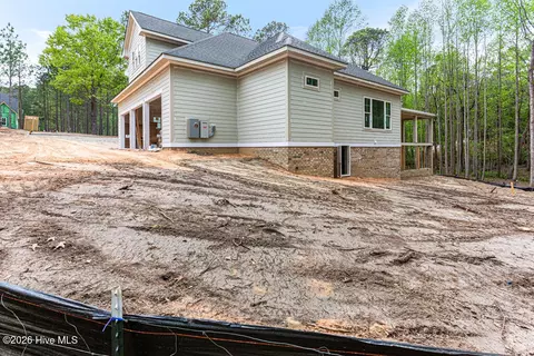 Exterior - 48 Glasgow Dr, Pinehurst, NC 28374 photo 4 of 4