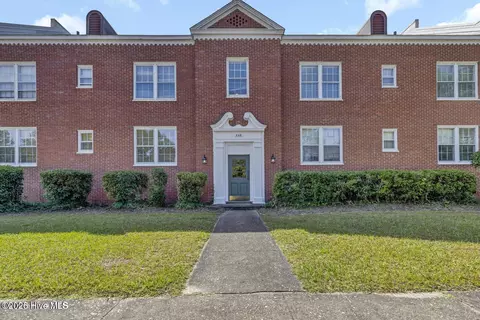 2940 Oleander Dr #A5, Wilmington, NC 28403