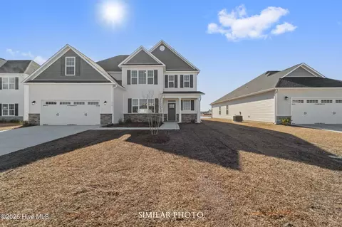 1844 Olde Towne Pointe Blvd, Jacksonville, NC 28546