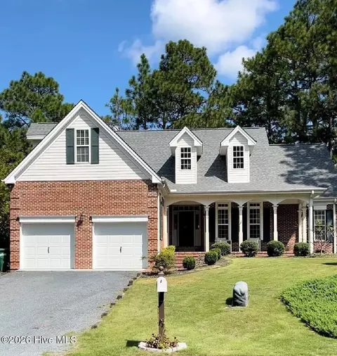 9 Riviera Dr, Pinehurst, NC 28374