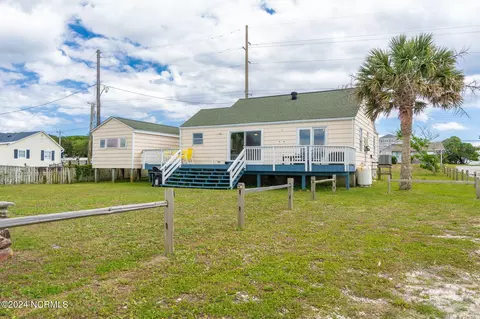 Exterior - 1096 Salter Path Rd, Atlantic Beach, NC 28512 photo 4 of 6