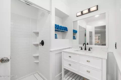 Bath - 1096 Salter Path Rd, Atlantic Beach, NC 28512 photo 1 of 1