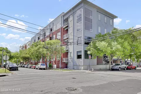 801 N 4th St #302, Wilmington, NC 28401
