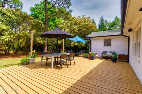 Exterior - 30 Dalrymple Rd, Pinehurst, NC 28374 photo 4 of 12